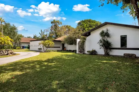 16821 SW 83rd Ave, Palmetto Bay, FL 33157