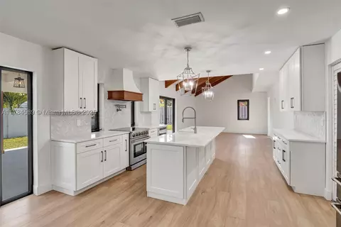 1508 SE 13th St, Deerfield Beach, FL 33441