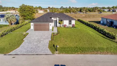 912 Rita Ave N, Lehigh Acres, FL 33971