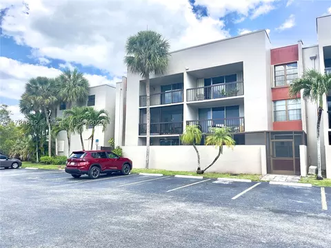 10815 SW 112th Ave #208, Miami, FL 33176