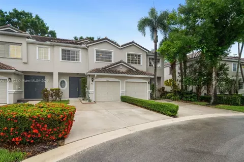 5808 NW 48th Ave, Coconut Creek, FL 33073