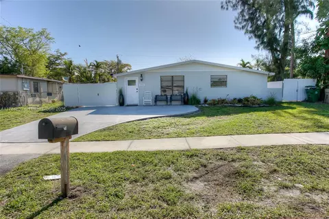 3900 SW 60th Ave, Davie, FL 33314