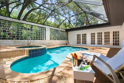 171 SEdgewater Dr, Coral Gables, FL 33133