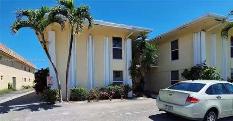 733 Hummingbird Way #6, North Palm Beach, FL 33408