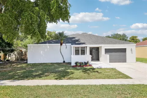 4967 SW 94th Ter, Cooper City, FL 33328