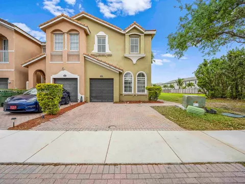 2593 SE 13th Ct, Homestead, FL 33035