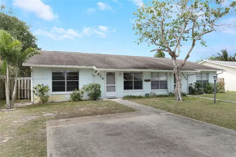 8810 SE Hobe Ridge Ave, Hobe Sound, FL 33455