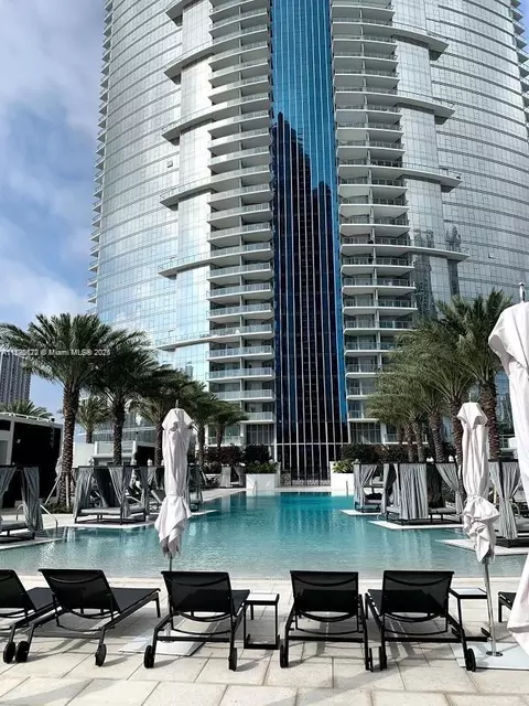 851 NE 1st Ave #3002, Miami, FL 33132