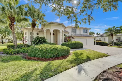 1951 NW 167th Ter, Pembroke Pines, FL 33028