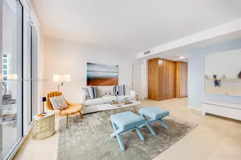 801 Brickell Key Blvd #3010, Miami, FL 33131