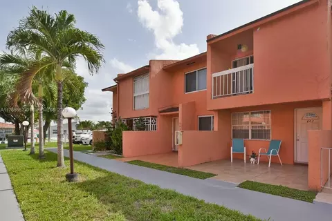11365 SW 2nd St #602, Sweetwater, FL 33174