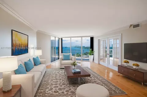 4000 Towerside Ter #2104, Miami, FL 33138