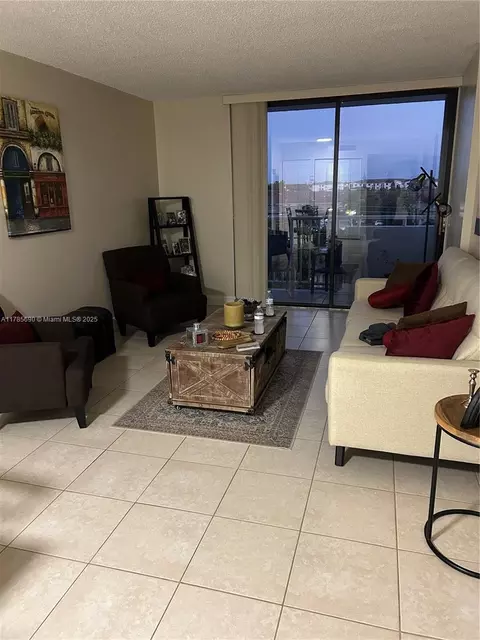 8251 NW 8th St #505, Miami, FL 33126