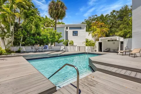 3256 Virginia St, Miami, FL 33133