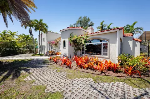2450 SW 23rd Ave, Miami, FL 33145
