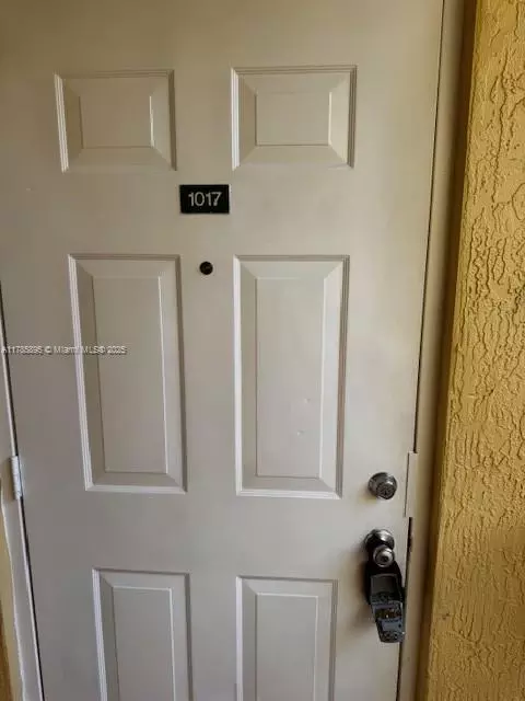 1017 Shoma Dr #462, Royal Palm Beach, FL 33414
