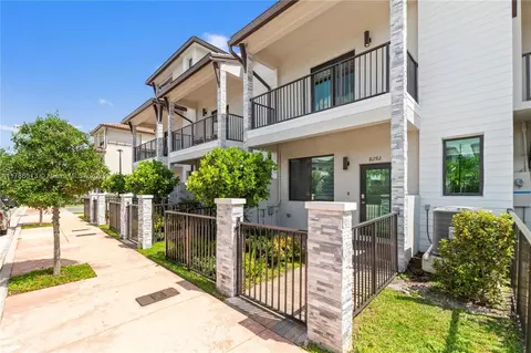 8292 NW 43 St, Doral, FL 33166