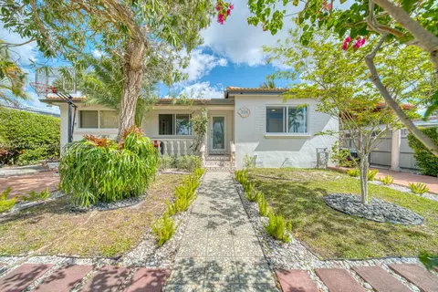 7215 SW 16th St, Miami, FL 33155