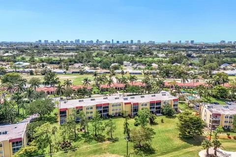 1084 Forest Lakes Dr #201, Naples, FL 34105