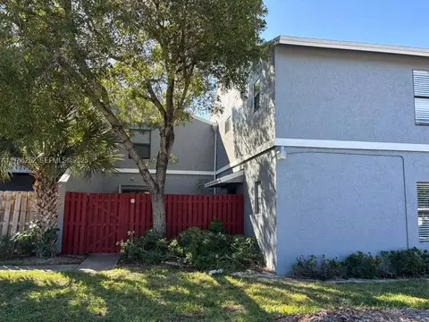 15 Crossings Cir #A, Boynton Beach, FL 33435