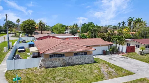 View/Area - 7600 W 15th Ave, Hialeah, FL 33014 photo 3 of 6