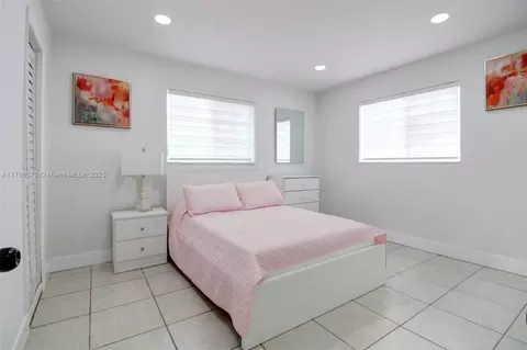 Bedroom - 7600 W 15th Ave, Hialeah, FL 33014 photo 2 of 3