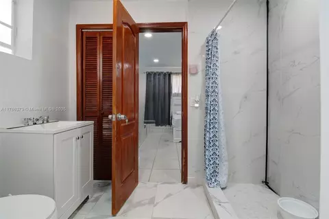 Other - 7600 W 15th Ave, Hialeah, FL 33014 photo 3 of 5