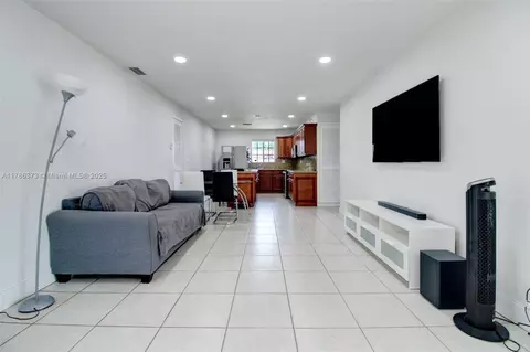 Other - 7600 W 15th Ave, Hialeah, FL 33014 photo 2 of 5
