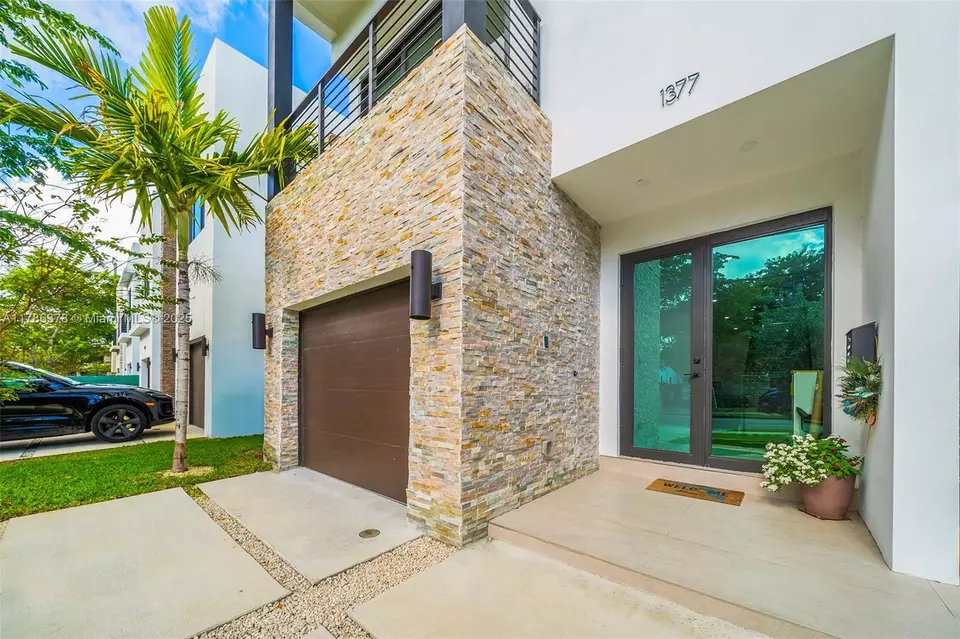 Exterior - 1377 SW 22nd Ter, Miami, FL 33145 photo 4 of 10
