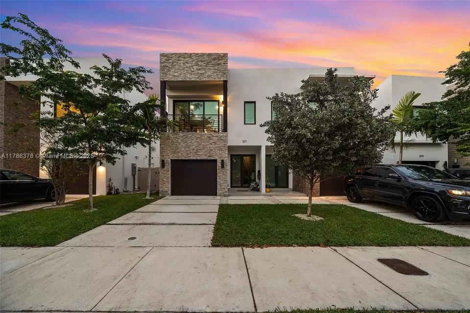 Exterior - 1377 SW 22nd Ter, Miami, FL 33145 photo 6 of 10