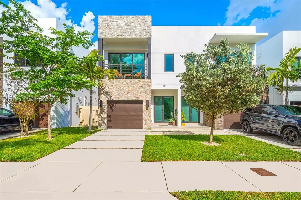 Exterior - 1377 SW 22nd Ter, Miami, FL 33145 photo 7 of 10