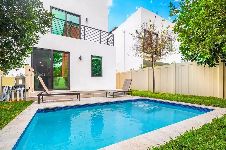 Exterior - 1377 SW 22nd Ter, Miami, FL 33145 photo 9 of 10