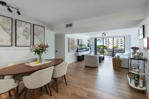 600 Biltmore Way #513, Coral Gables, FL 33134