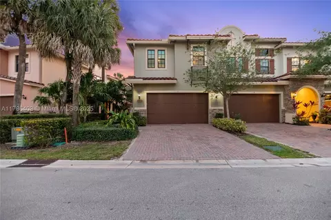 121 SW 127th Ter, Plantation, FL 33325