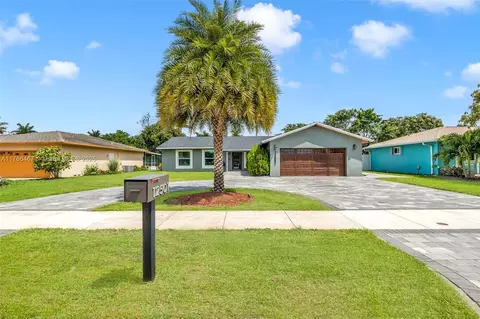 12501 SW 10th Ct, Davie, FL 33325