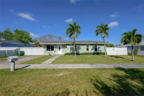 19820 Dothan Rd, Cutler Bay, FL 33157