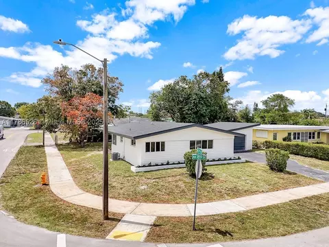 3950 NW 189th Ter, Miami Gardens, FL 33055