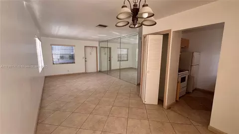 3856 S Cir Dr #3, Hollywood, FL 33021