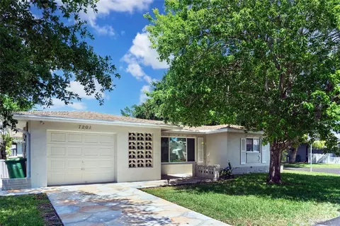 7201 NW 57th Ct, Tamarac, FL 33321