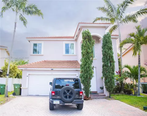 1735 NW 77th Ave, Pembroke Pines, FL 33024
