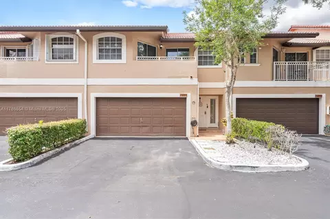 5001 Riverside Dr #303, Coral Springs, FL 33067