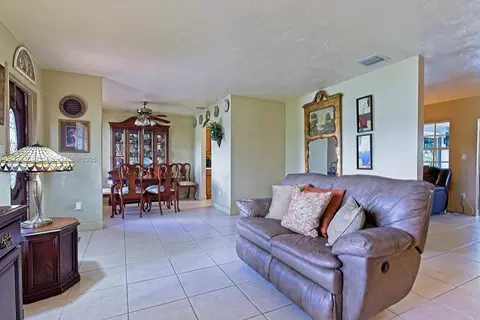 Undisclosed, Miami, FL 33176 photo 3