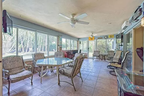Undisclosed, Miami, FL 33176 photo 11