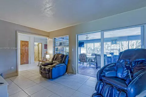 Undisclosed, Miami, FL 33176 photo 7