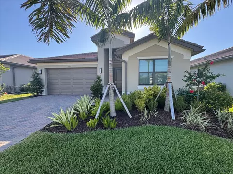 12612 SW Green Creek Dr, Port Saint Lucie, FL 34987