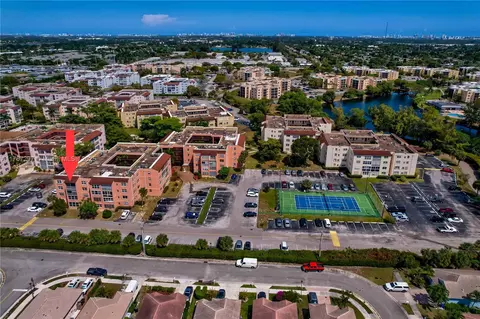 2861 Somerset Dr #404, Lauderdale Lakes, FL 33311