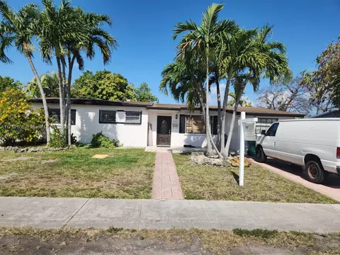 4232 SW 98th Ave, Miami, FL 33165