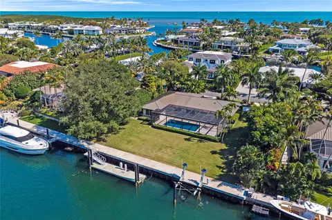 64 Tarpoon Ln, Key Largo, FL 33037