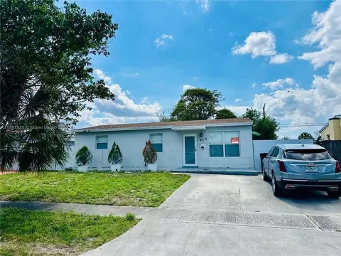 800 N 69th Ave, Hollywood, FL 33024