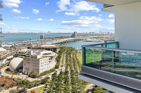 900 Biscayne Blvd #2410, Miami, FL 33132